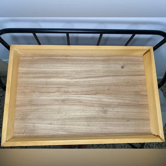 Rolling wood shelf